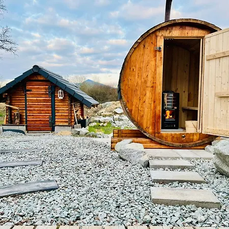 Tiny House With Mountain Views Apartment *