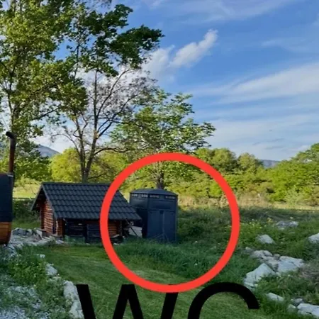 Tiny House With Mountain Views Apartment